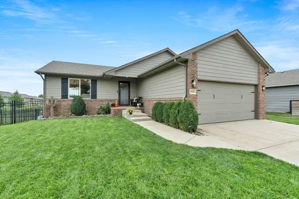 1925 N Bellick Ct, Wichita, KS 67235