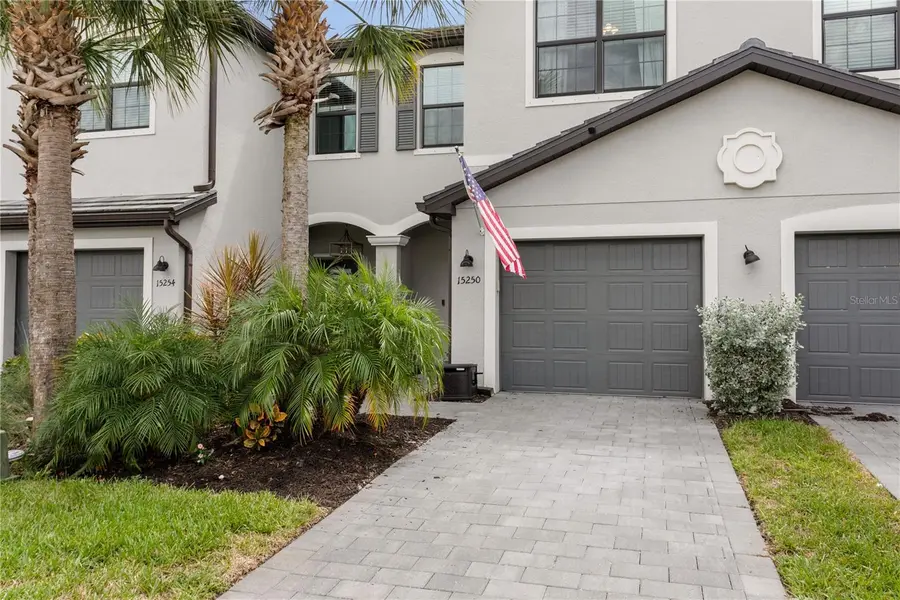 15250 SUNNY DAY DR, Bradenton, FL 34211