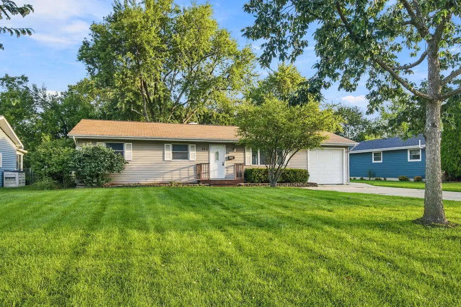 145 Shawnee DR, Carol Stream, IL 60188