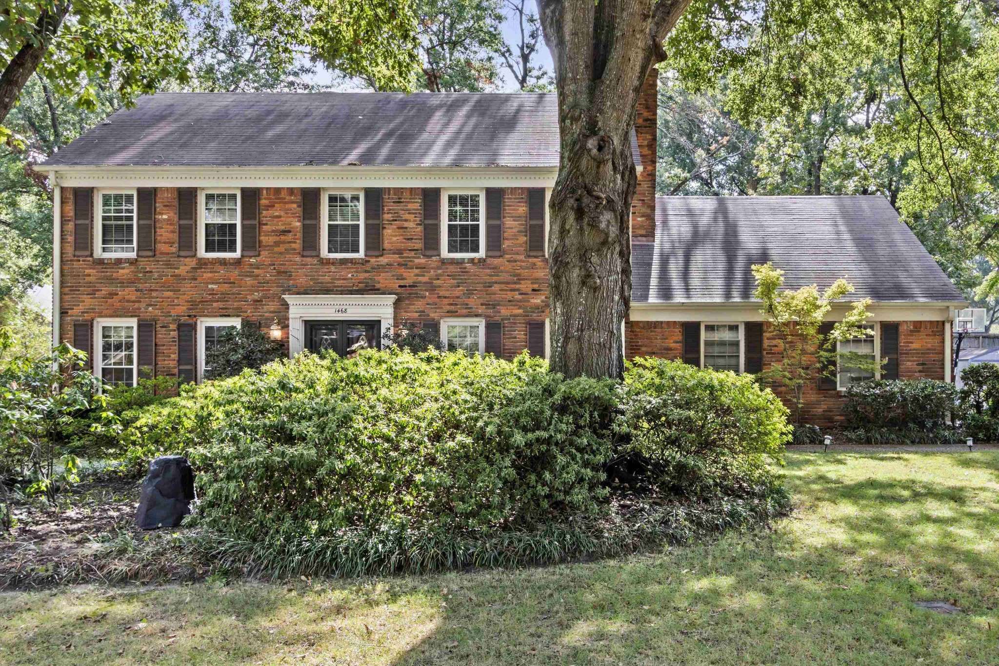 1468 HOLLOW FORK CV, Germantown, TN 38138