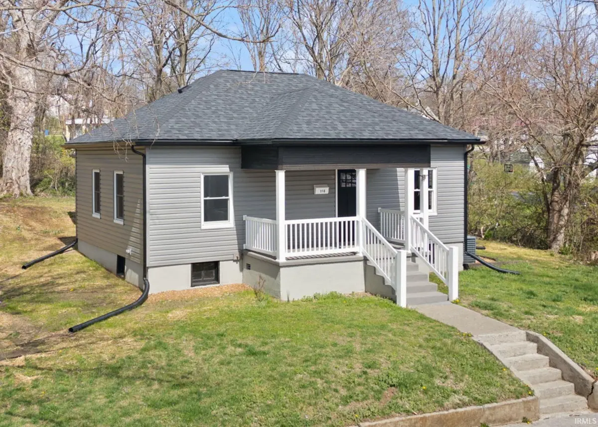 118 W Thornton ST, Paoli, IN 47454