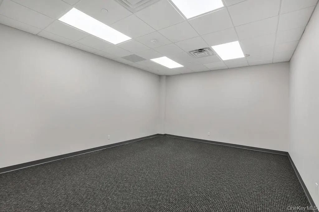 425 New York AVE, Huntington, NY 11743