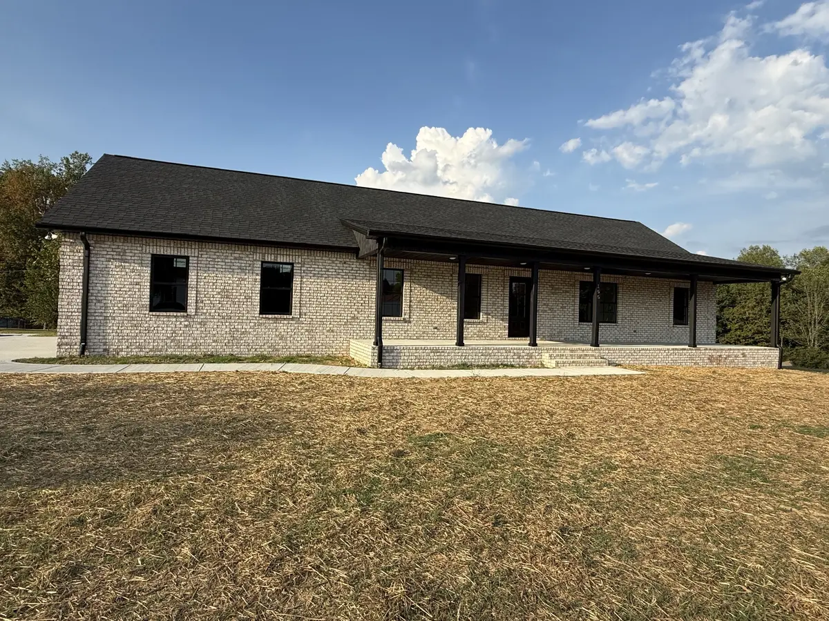 155 Applehill Drive, Lafayette, TN 37083