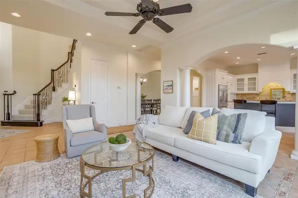 4224 Oak Park Court, Fort Worth, TX 76109