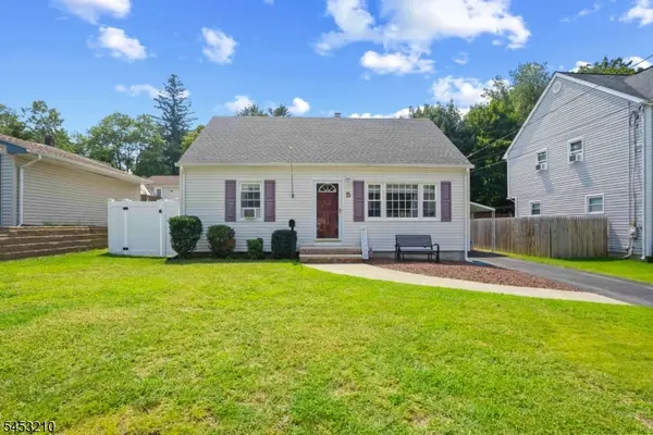 5 Sally St, Bloomingdale Boro, NJ 07403