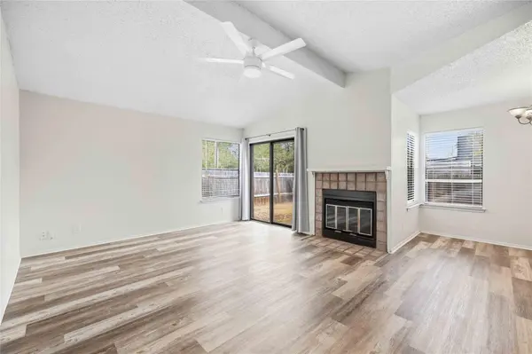 3902 Stonecroft DR, Austin, TX 78749