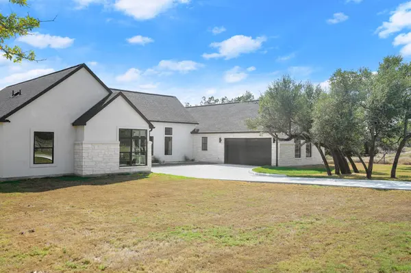 153 Bryce LN, Dripping Springs, TX 78620