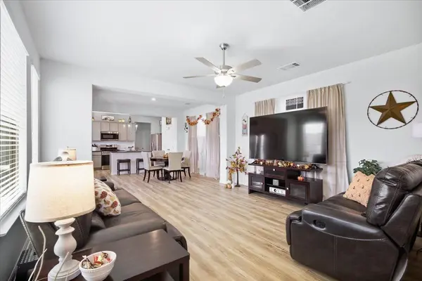 183 Weaver LN, Bastrop, TX 78602