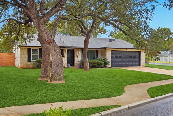 2307 Whitestone DR, Austin, TX 78745