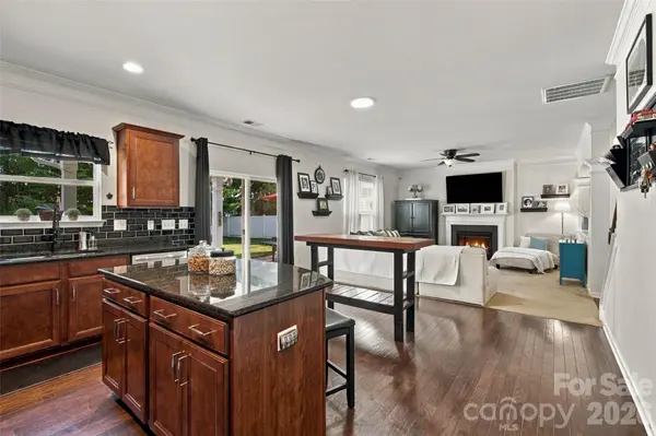 7337 Adirondack DR, Denver, NC 28037