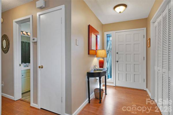 210 Tinequa DR, Brevard, NC 28712
