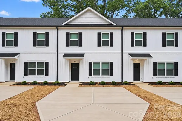 45 E 13th ST, Newton, NC 28658