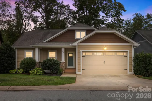 26 Asher LN, Arden, NC 28704
