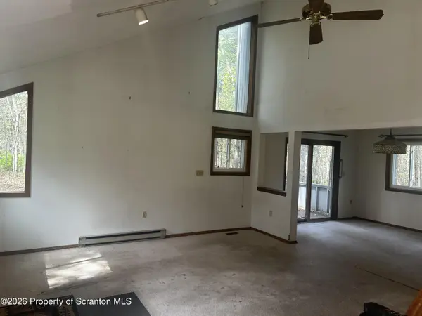 2657 Highview TER, Tobyhanna, PA 18466