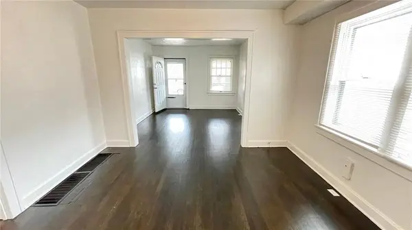 5041 Agnes ST, Kansas City, MO 64130