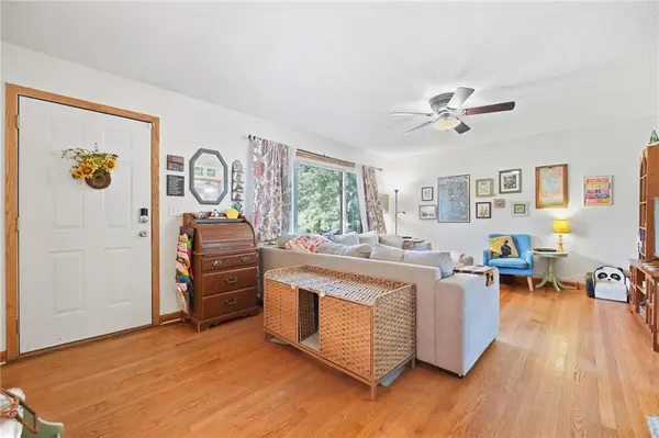 11811 E 53 ST, Kansas City, MO 64133