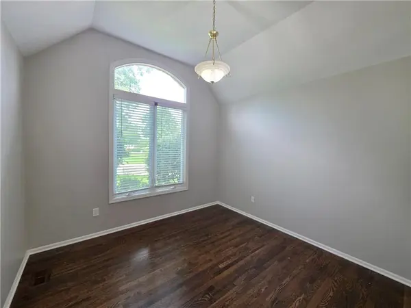11009 W 131st ST, Overland Park, KS 66213