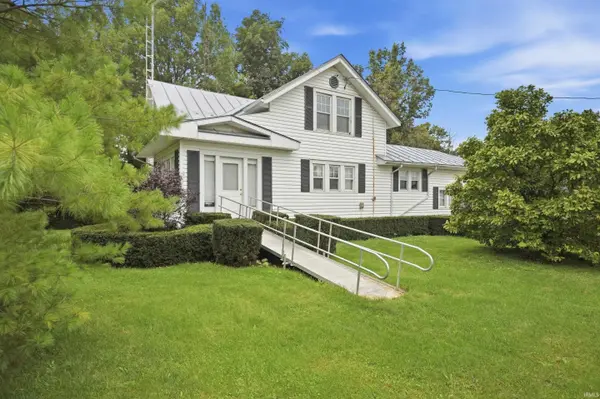 1574 W 400 S. ***, Portland, IN 47371