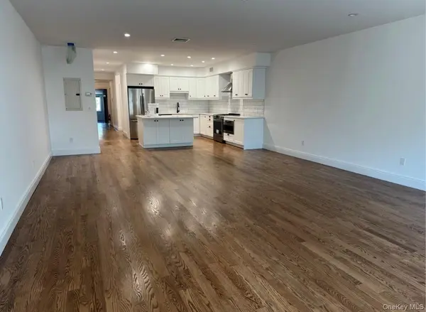 303 Main ST, Huntington, NY 11743