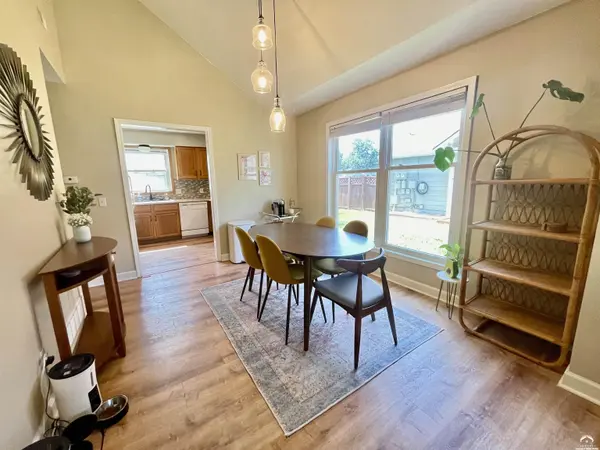 2222 Breckenridge DR, Lawrence, KS 66047