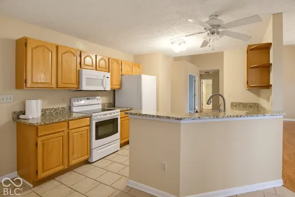 1242 Magnolia DR, Greenfield, IN 46140