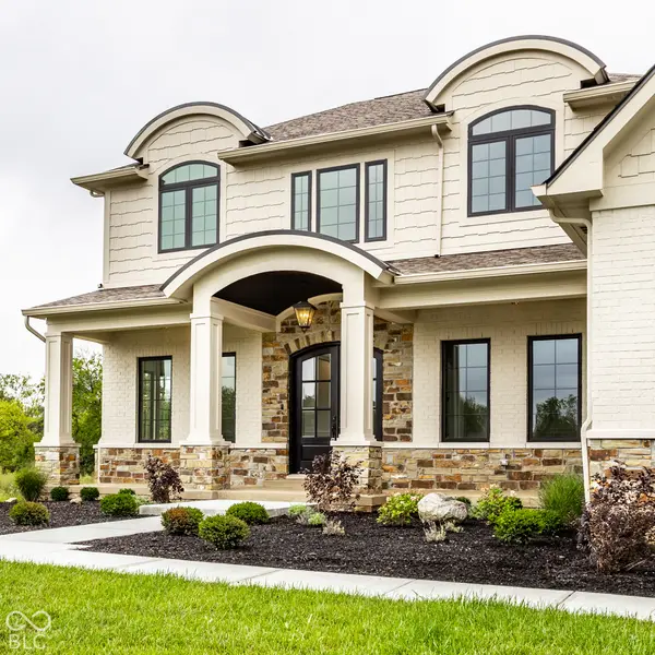 15721 Vantage CT, Westfield, IN 46074