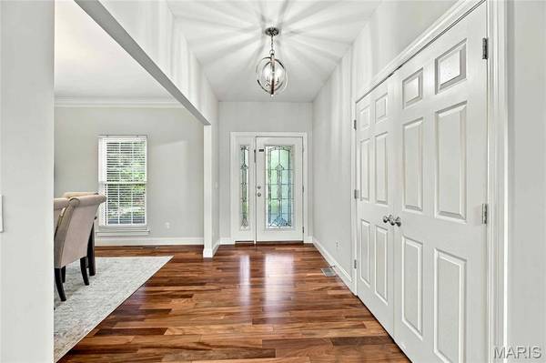 1316 Legacy Pointe LN, Fenton, MO 63026