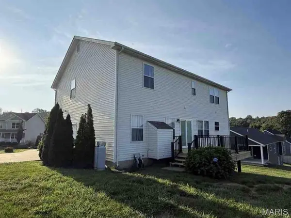 362 Holtgrewe Farms LOOP, Washington, MO 63090