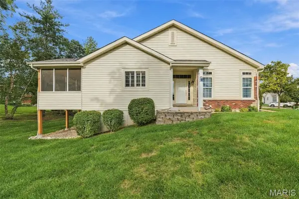 6296 Whisper Bend DR, Unincorporated, MO 63129