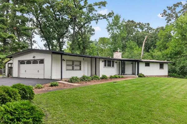 1S670 Winfield RD, Wheaton, IL 60189