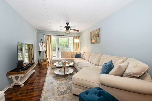 8733 Willow BLVD #1C, Willow Springs, IL 60480