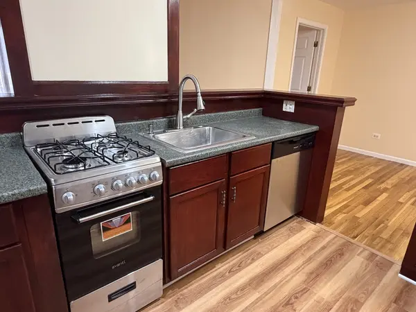 8836 N Western AVE #207G, Des Plaines, IL 60016
