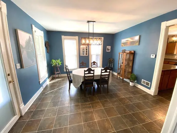 303 S 10th ST, Osage, IA 50461