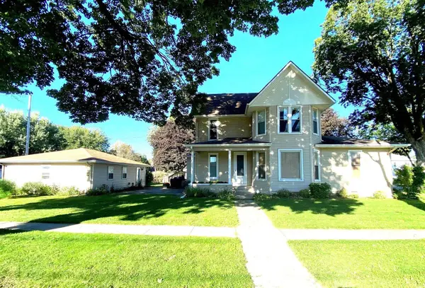 303 S 10th ST, Osage, IA 50461