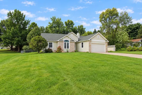 3216 W Greenbriar LN, La Porte, IN 46350