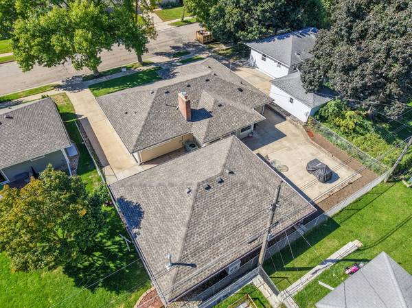 1520 10th AVE NE, Rochester, MN 55906
