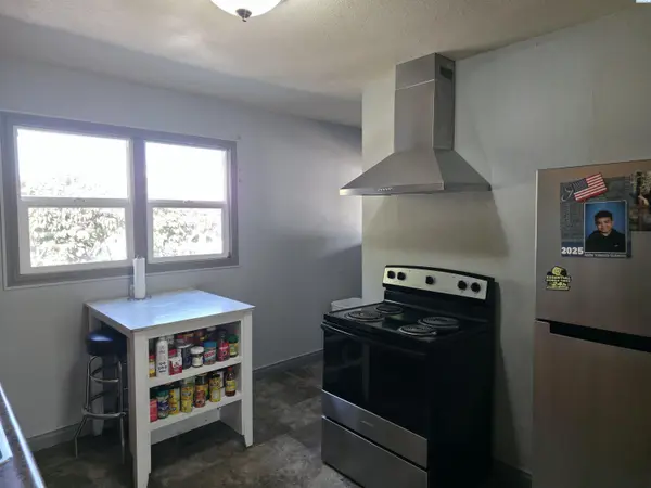 120 Olive Ave, Sunnyside, WA 98944