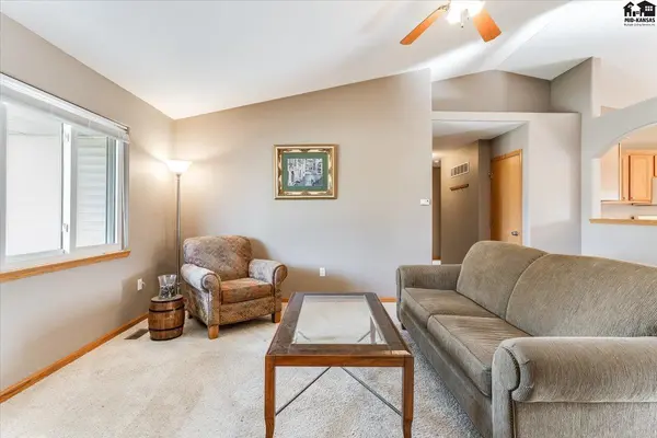 3402 Amanda St, Hutchinson, KS 67502