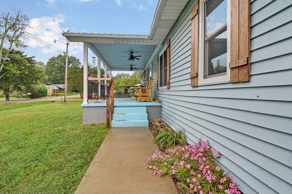 435 Patton Heights Cir, Jamestown, TN 38556
