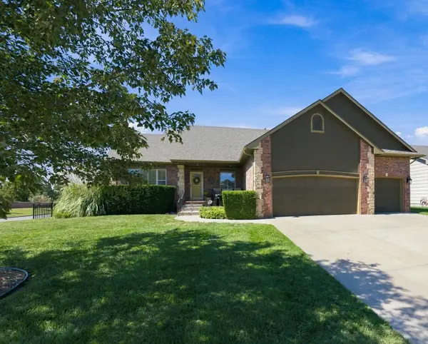 521 S Creekside, Derby, KS 67037