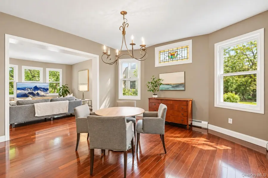 31 Desmond AVE, Bronxville, NY 10708