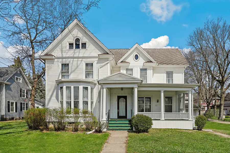309 E 3rd ST, Sandwich, IL 60548