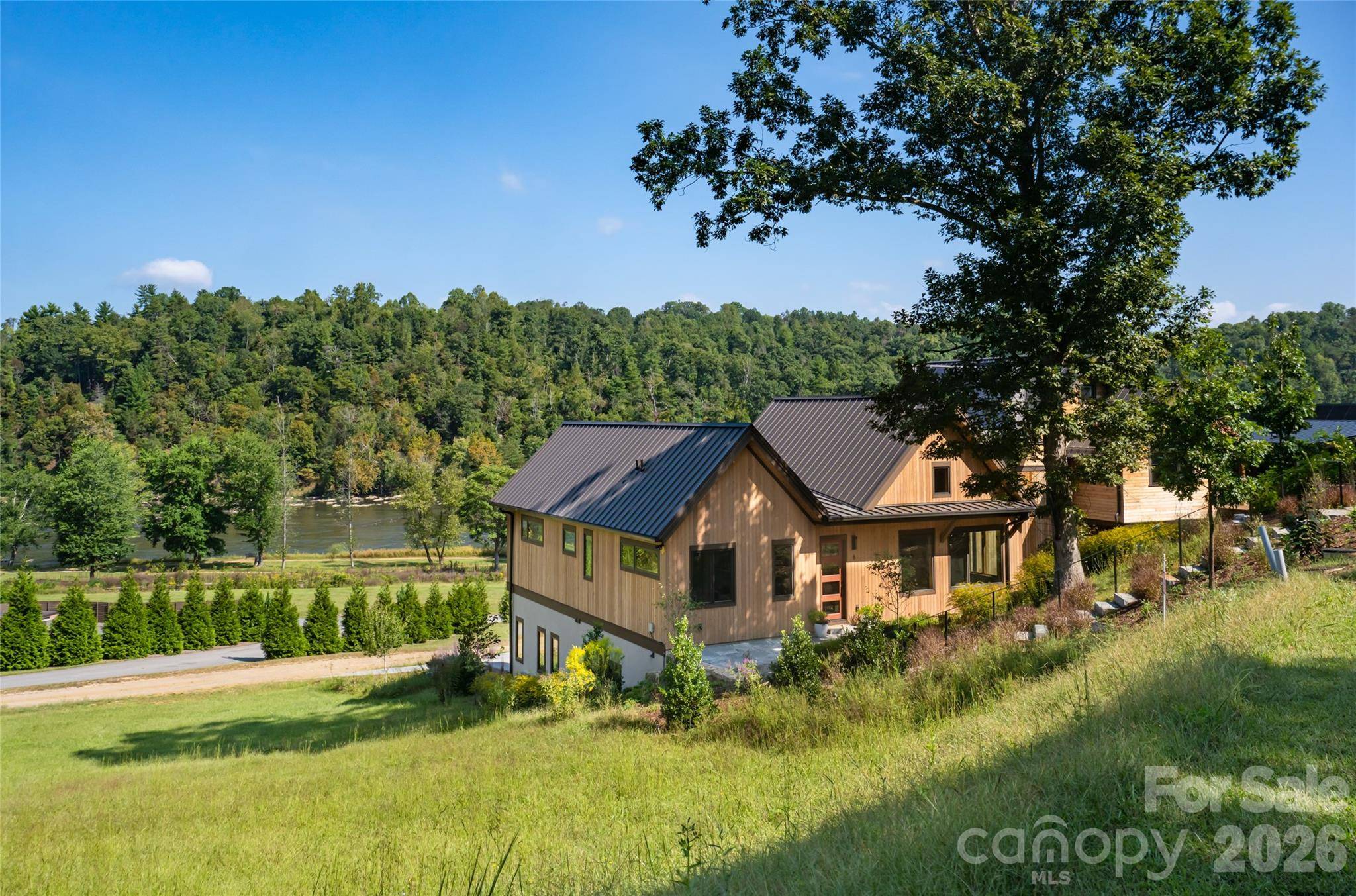 6 River RUN, Asheville, NC 28804