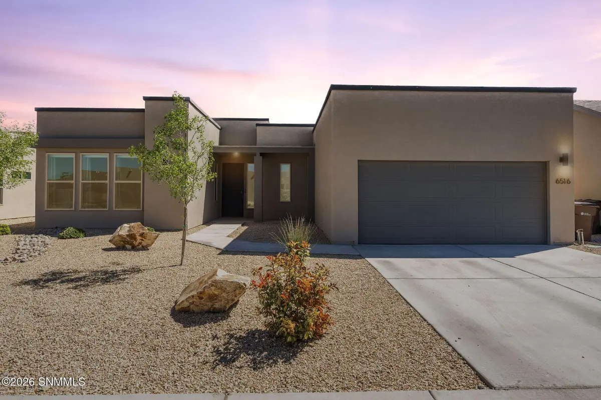 6516 Blackbird RD, Las Cruces, NM 88012