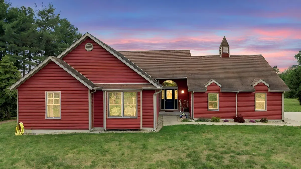 2914 N 1000, Fair Oaks, IN 47943