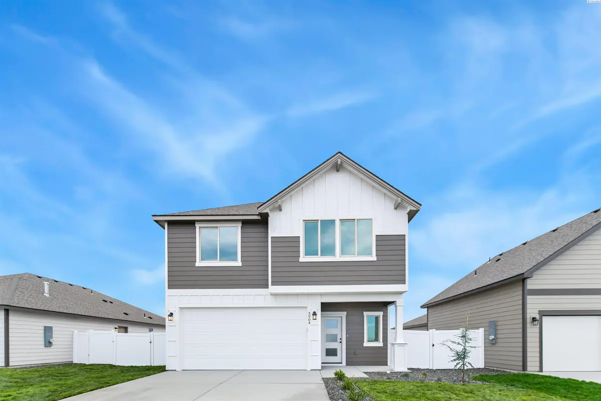 5904 Redtail Dr, Pasco, WA 99301