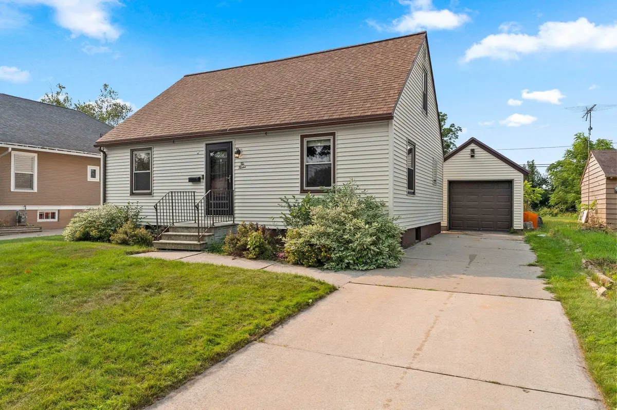 1012 CENTER ST, Kewaunee, WI 54216-1304