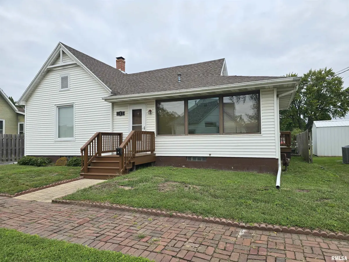 543 CUSTER PL, Canton, IL 61520