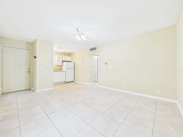 1000 W 26th ST #106, Austin, TX 78705