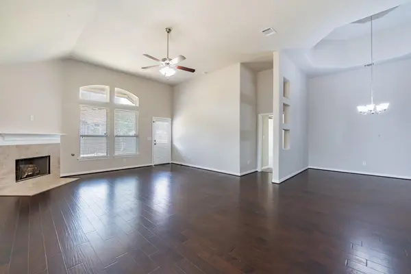 8258 Arezzo DR, Round Rock, TX 78665